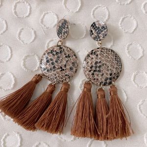 BROWN SNAKESKIN THREADED EARRINGS